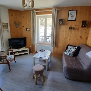 https://le-doux-refuge.hotels-rhonealpes.com